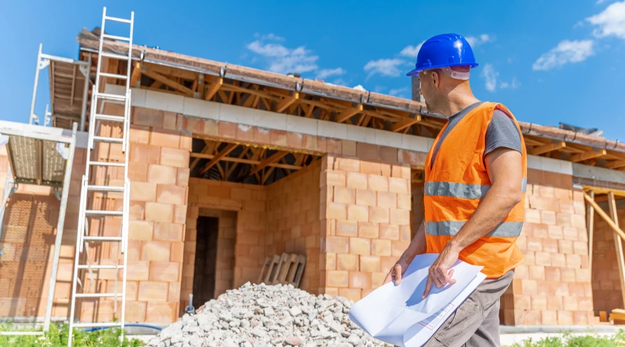 Por que contratar um mestre de obras